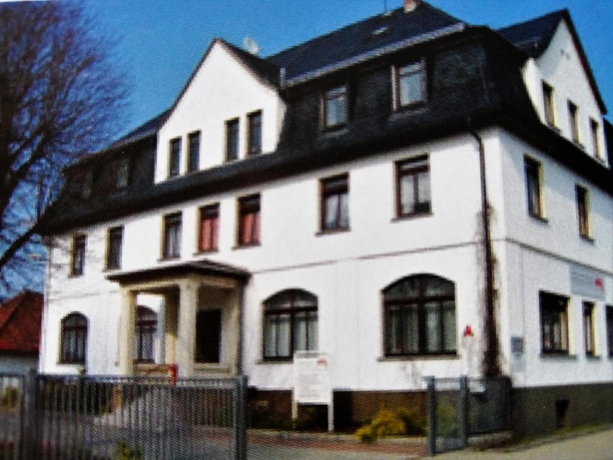 Pension Zur Alten Fachschule Triptis Экстерьер фото